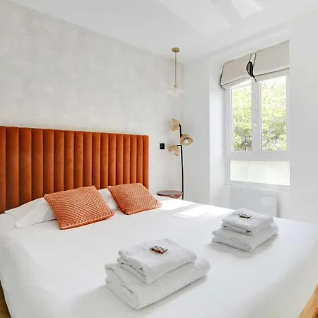 Republique - Cozy 6p L001 Apartment Paris